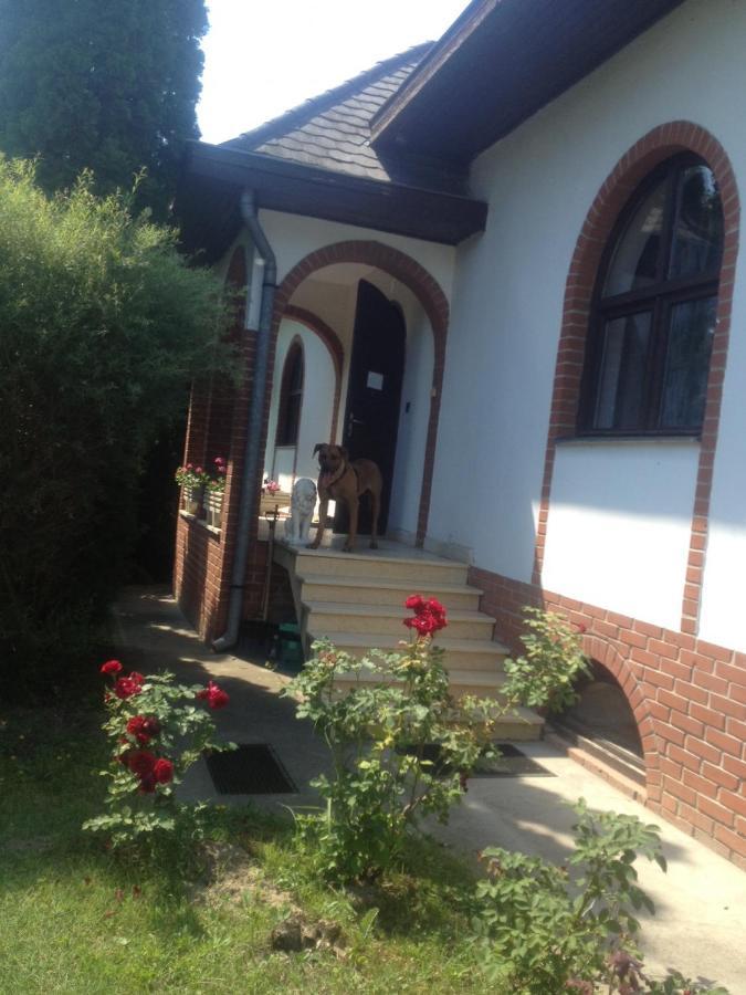 Landhaus Toereki Mit Pool Сиофок Екстериор снимка