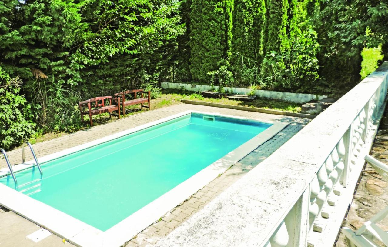 Landhaus Toereki Mit Pool Сиофок Екстериор снимка