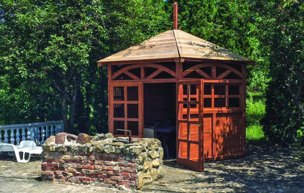 Landhaus Toereki Mit Pool Сиофок Екстериор снимка